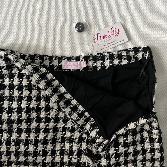 Skirt with Houndstooth Pattern - Picture 4 of 4